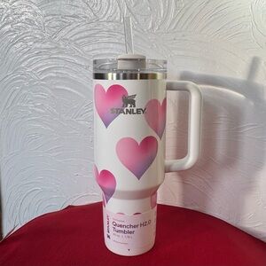 Stanley Valentines 40oz Quencher Tumbler Frost Heart Gradient